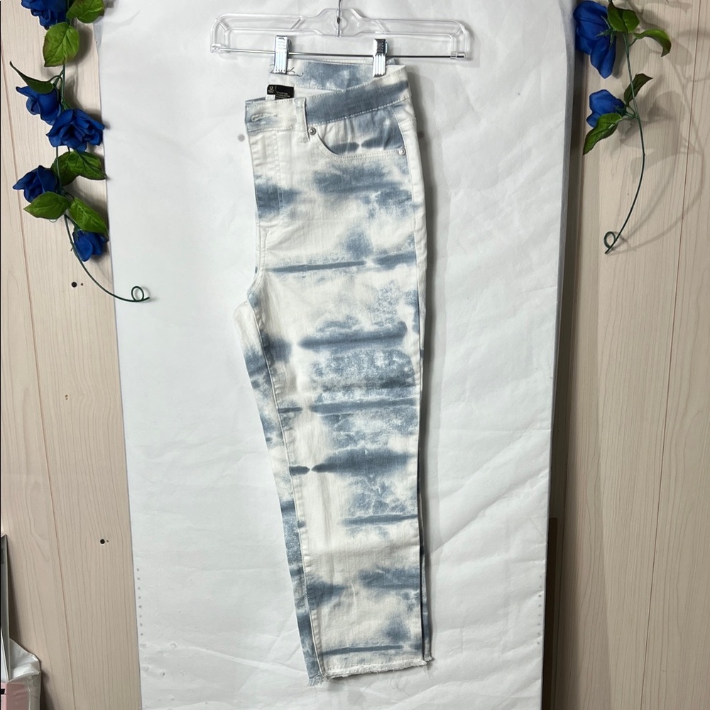 DG2 by Diane Gilman Blue and White Tie-Dye Jeans